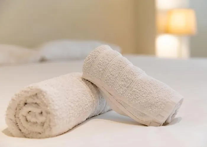 Charming With Reading Nook & View