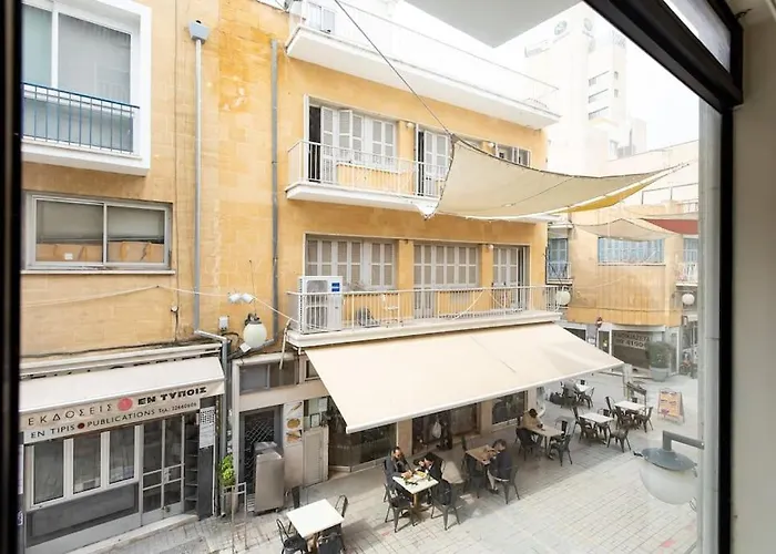 Charming With Reading Nook & View * Λευκωσία