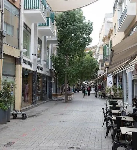 Διαμέρισμα Charming With Reading Nook & View *