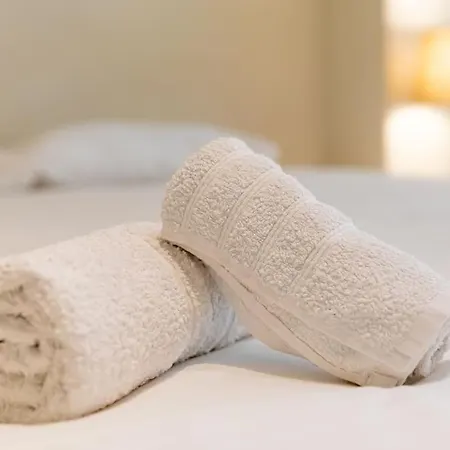 Charming With Reading Nook & View